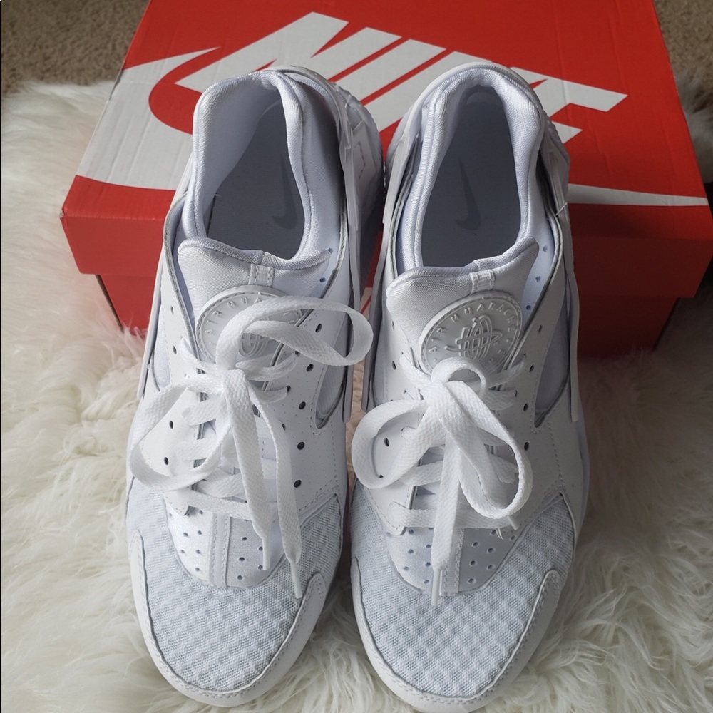 Men’s White Nike